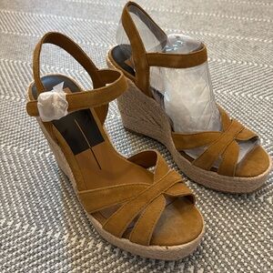 Dolce Vita Tan Wedge Sandals